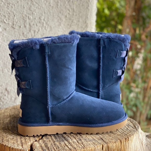 ugg mini bailey bow swirl